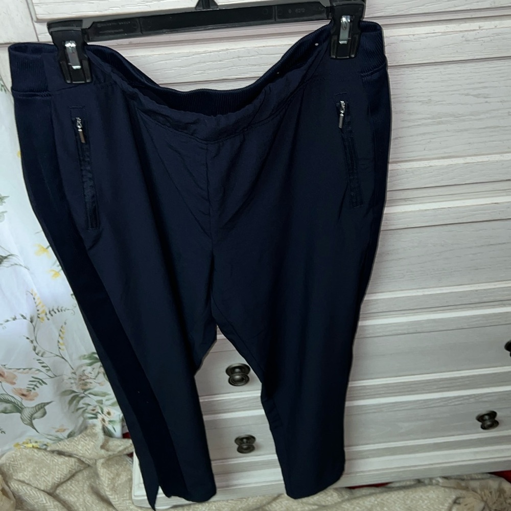 Chico’s Zenergy pants, navy blue, Sz 1.5 ( 10-M), washed not worn